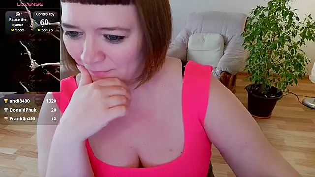 Snapshot of LizaMilfa chatting on 02.26.25 LizaMilfa online show from 02.26.25