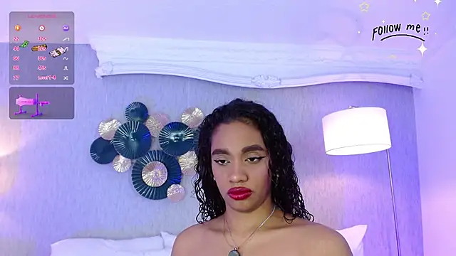 Snapshot of afrodita_smith08 chatting on 10.15.25 afrodita smith08 online show from 10.15.25