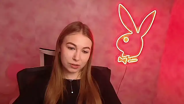 Snapshot of Dana_flowers chatting on 03.05.25 Dana flowers online show from 03.05.25