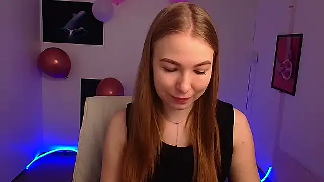 Snapshot of Dana_flowers chatting on 03.08.25 Dana flowers online show from 03.08.25