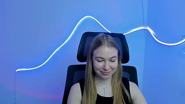 Snapshot of Dana_flowers chatting on 03.22.25 Dana flowers online show from 03.22.25