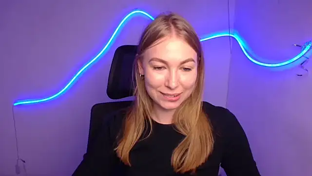 Snapshot of Dana_flowers chatting on 10.09.25 Dana flowers online show from 10.09.25