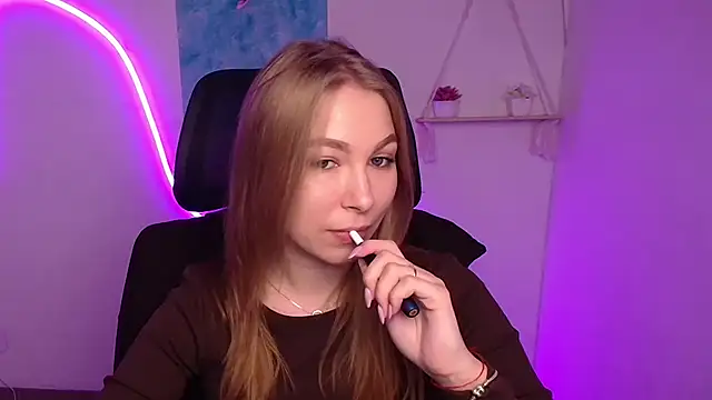 Snapshot of Dana_flowers chatting on 11.11.25 Dana flowers online show from 11.11.25