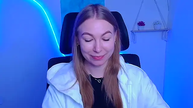 Snapshot of Dana_flowers chatting on 12.03.25 Dana flowers online show from 12.03.25