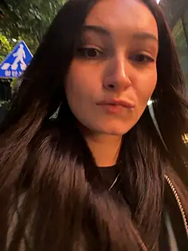 lunalovelee online show from 11.06.25