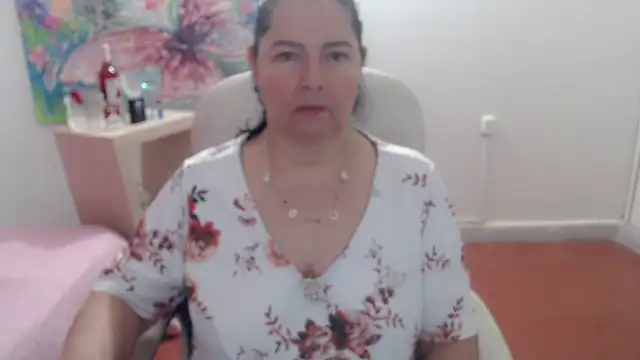 leonela 69 online show from 10.13.25