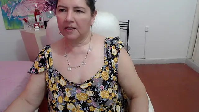 leonela 69 online show from 10.15.25