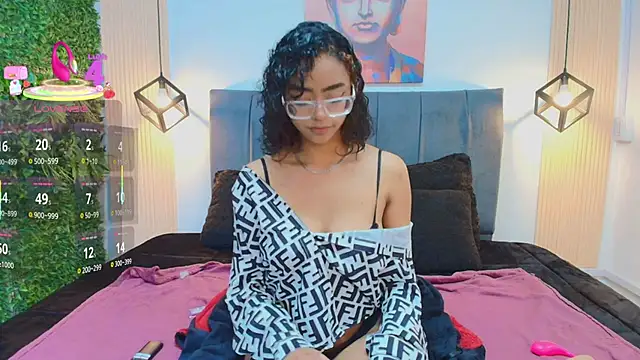 Snapshot of Alice_simmons chatting on 12.16.25 Alice simmons online show from 12.16.25