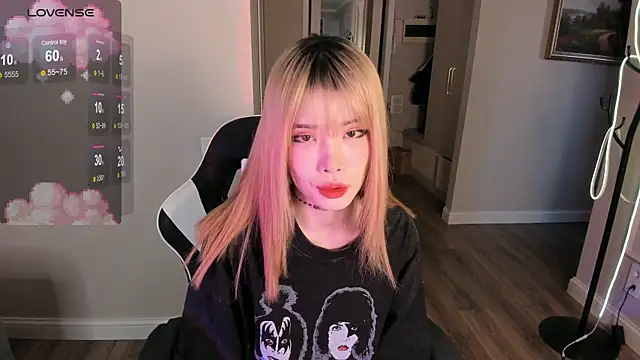 Pakk Minni online show from 03.16.25