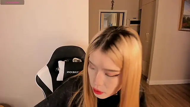 Pakk Minni online show from 03.19.25