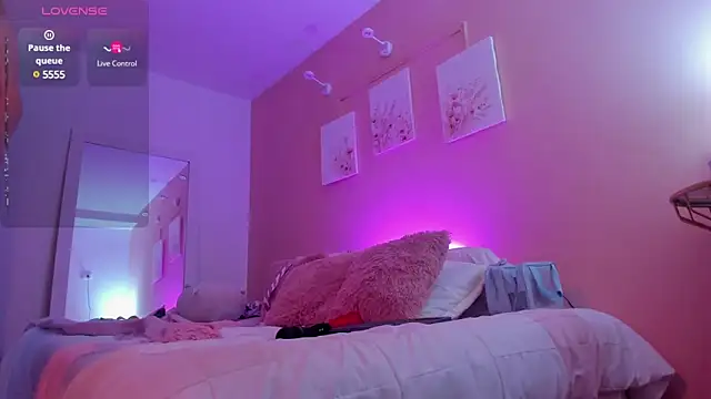 Snapshot of PamelaBliss chatting on 02.27.25 PamelaBliss online show from 02.27.25