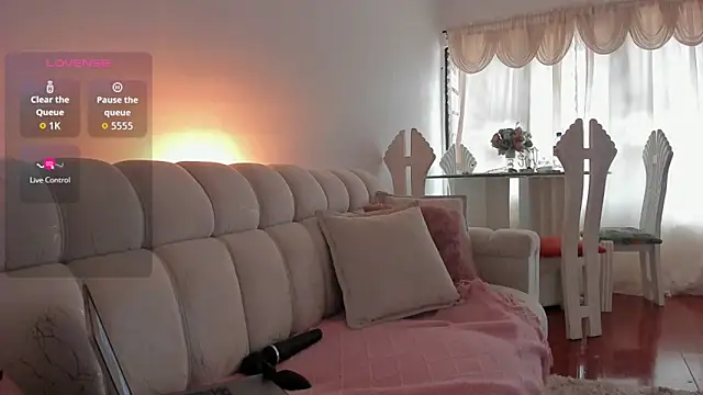 Snapshot of PamelaBliss chatting on 10.02.25 PamelaBliss online show from 10.02.25