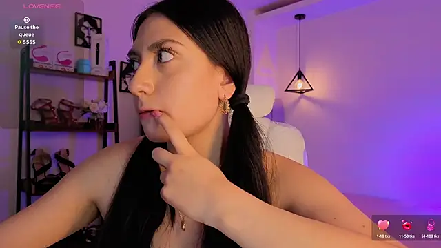 Miller Vanessa  online show from 02.18.26