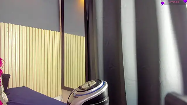 Aida-nicolle online show from 11.30.25