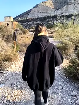 Mona Plus online show from 10.03.25