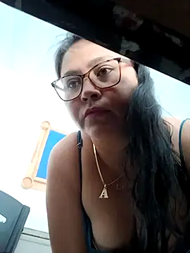 promiscuous-indecent-momm online show from 03.03.25