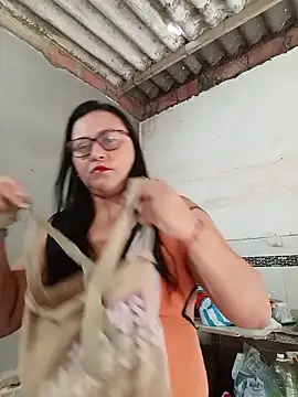 Snapshot of promiscuous-indecent-momm chatting on 01.12.26 promiscuous-indecent-momm online show from 01.12.26