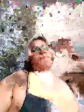 Snapshot of promiscuous-indecent-momm chatting on 02.01.26 promiscuous-indecent-momm online show from 02.01.26