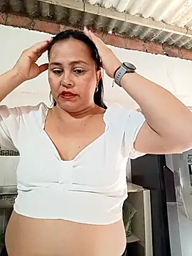 Snapshot of promiscuous-indecent-momm chatting on 02.09.26 promiscuous-indecent-momm online show from 02.09.26