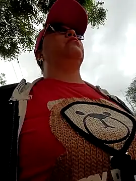 Snapshot of promiscuous-indecent-momm chatting on 03.29.26 promiscuous-indecent-momm online show from 03.29.26