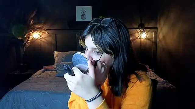 Snapshot of scarleth_shadow chatting on 09.14.25 scarleth shadow online show from 09.14.25