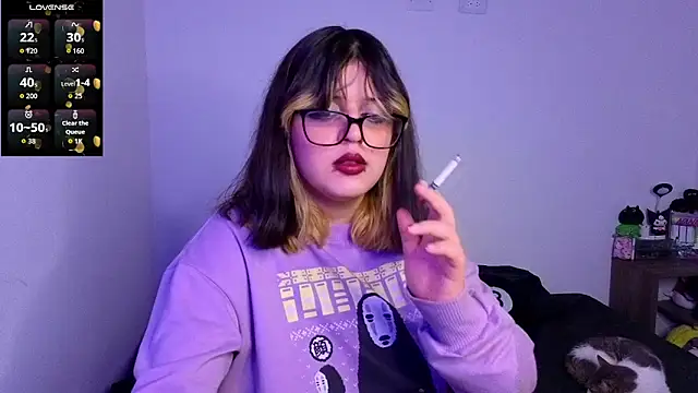 Snapshot of scarleth_shadow chatting on 10.10.25 scarleth shadow online show from 10.10.25