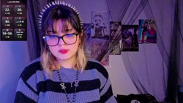 Snapshot of scarleth_shadow chatting on 11.21.25 scarleth shadow online show from 11.21.25