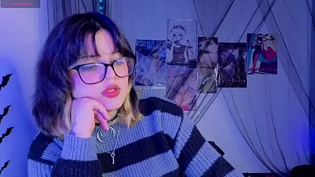 Snapshot of scarleth_shadow chatting on 11.28.25 scarleth shadow online show from 11.28.25