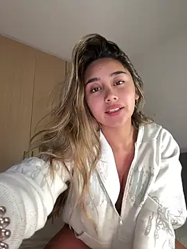 Snapshot of Hornyholly__ chatting on 03.22.26 Hornyholly online show from 03.22.26