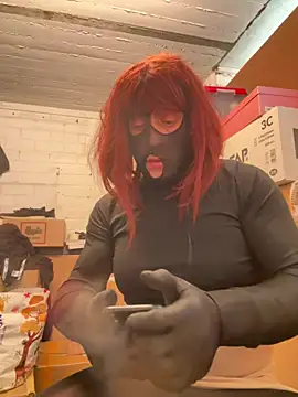 Snapshot of Bleueyez007 chatting on 04.05.26 Bleueyez007 online show from 04.05.26