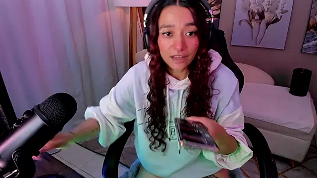 charlotte bluee online show from 07.22.26