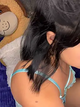 ZafiroKlein online show from 11.25.25