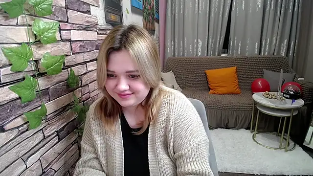 Snapshot of Finna_39 chatting on 02.12.25 Finna 39 online show from 02.12.25