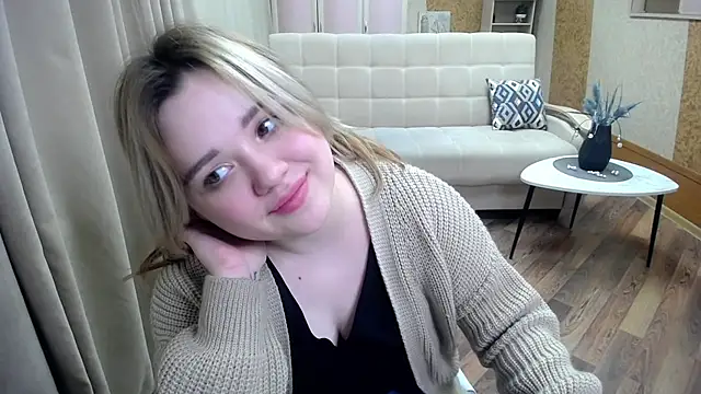 Snapshot of Finna_39 chatting on 02.13.25 Finna 39 online show from 02.13.25