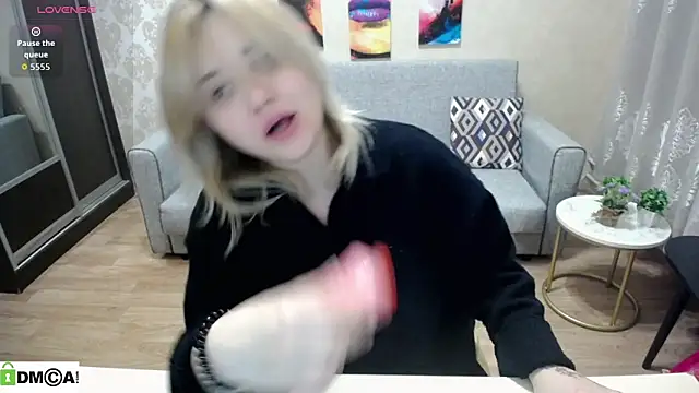 Snapshot of Finna_39 chatting on 11.12.25 Finna 39 online show from 11.12.25