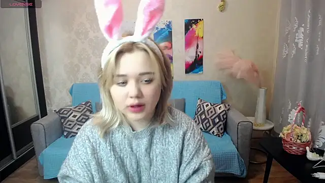 Snapshot of Finna_39 chatting on 11.30.25 Finna 39 online show from 11.30.25