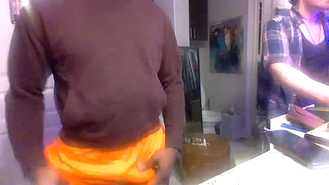 Snapshot of Sk00byJaXxX212 chatting on 02.25.25 Sk00byJaXxX212 online show from 02.25.25