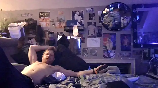 Snapshot of Sk00byJaXxX212 chatting on 10.20.25 Sk00byJaXxX212 online show from 10.20.25