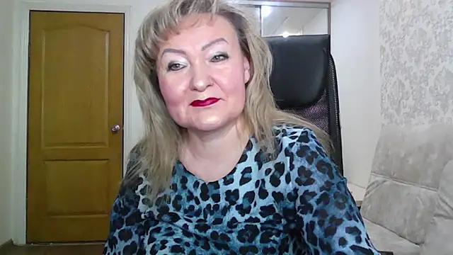 Snapshot of Victoria_secrets_ chatting on 02.10.26 Victoria secrets online show from 02.10.26