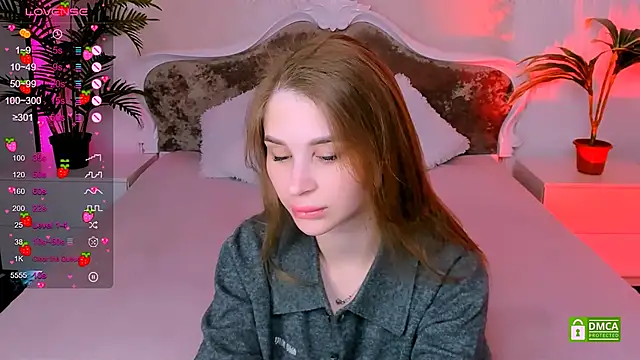 Snapshot of EvaRodi chatting on 03.22.25 EvaRodi online show from 03.22.25