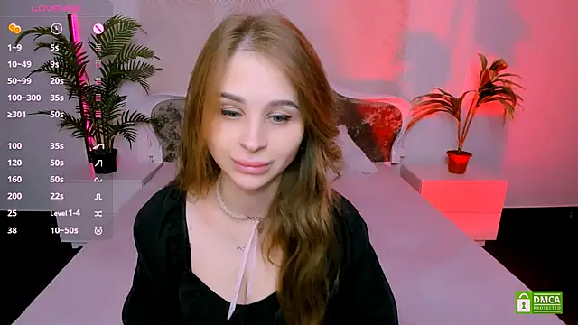 Snapshot of EvaRodi chatting on 09.12.25 EvaRodi online show from 09.12.25