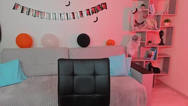 GabriellaMays online show from 10.26.25