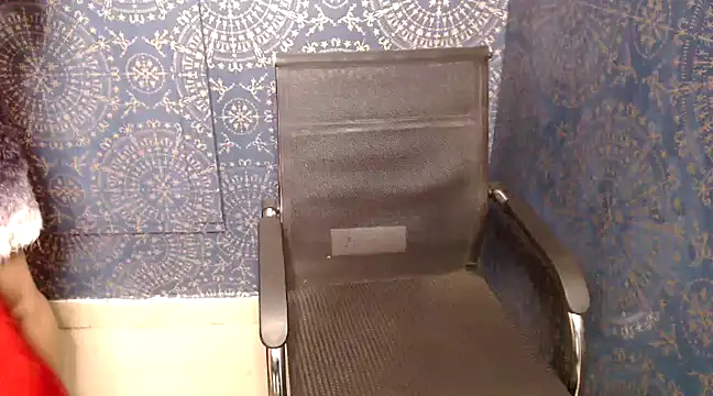 Snapshot of megancatluna chatting on 03.19.25 megancatluna online show from 03.19.25