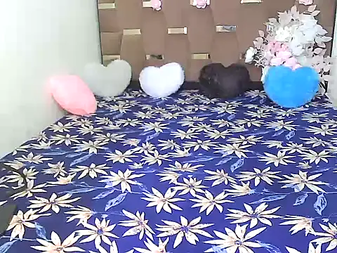 Snapshot of megancatluna chatting on 09.27.25 megancatluna online show from 09.27.25