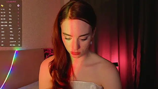 Snapshot of StacyWatts chatting on 06.14.26 StacyWatts online show from 06.14.26