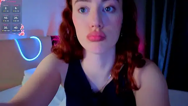 Snapshot of StacyWatts chatting on 06.22.26 StacyWatts online show from 06.22.26