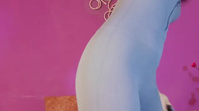 Arii moon online show from 11.03.25