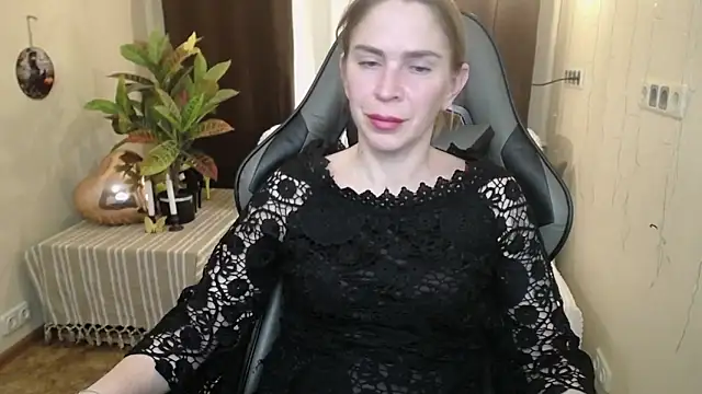 TessaDaybreak online show from 02.27.25