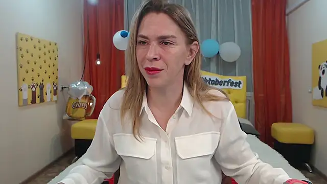 TessaDaybreak online show from 10.09.25