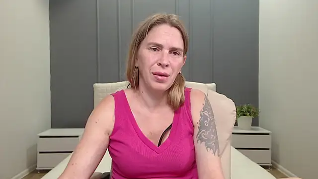 TessaDaybreak online show from 07.28.26